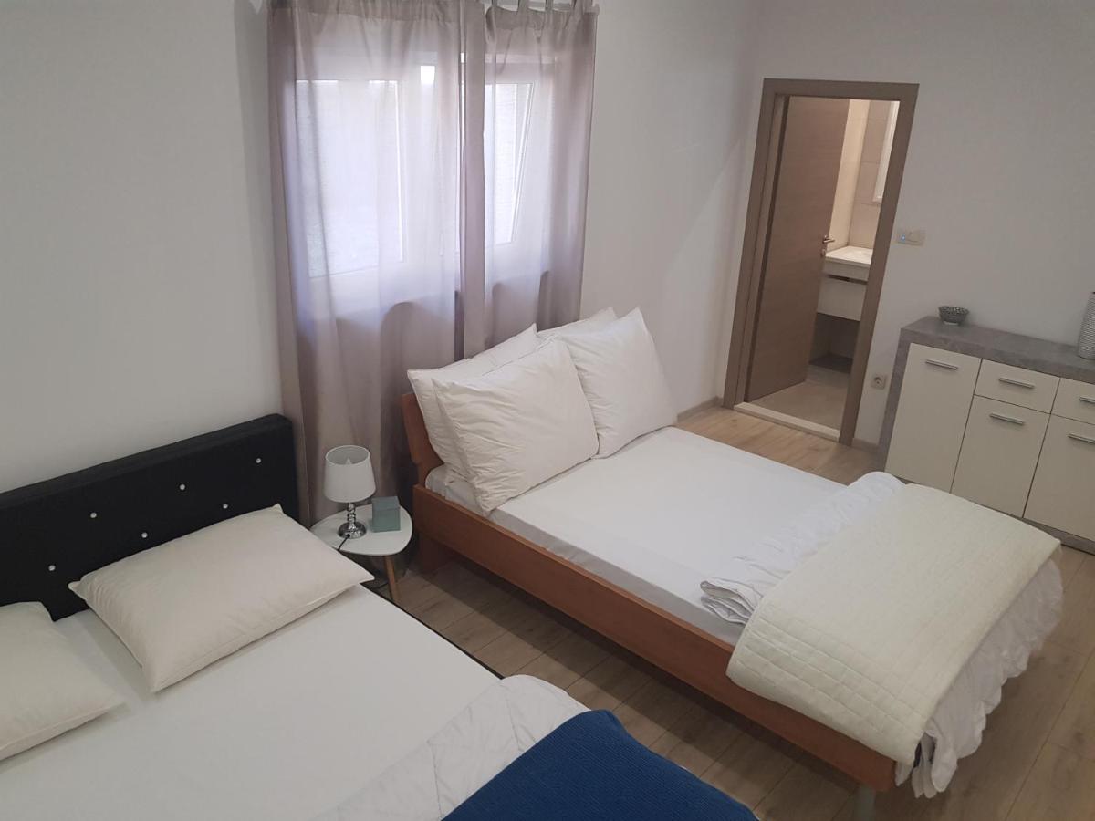 Antonija I Mateo, In The Center Of Apartament Split